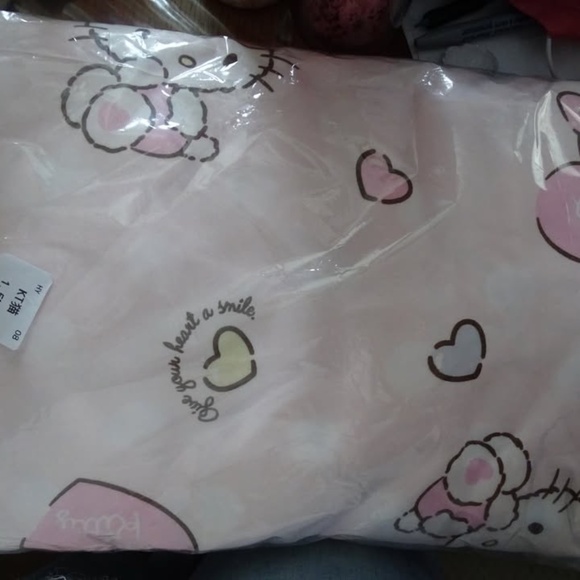 NEW IN PACKAGE SANRIO HELLO KITTY 4PCS BEDDING SET DUVET COVER, SHEET (S0LD) - Picture 3 of 3